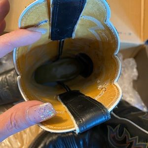 Women’s Justin boots in good condition